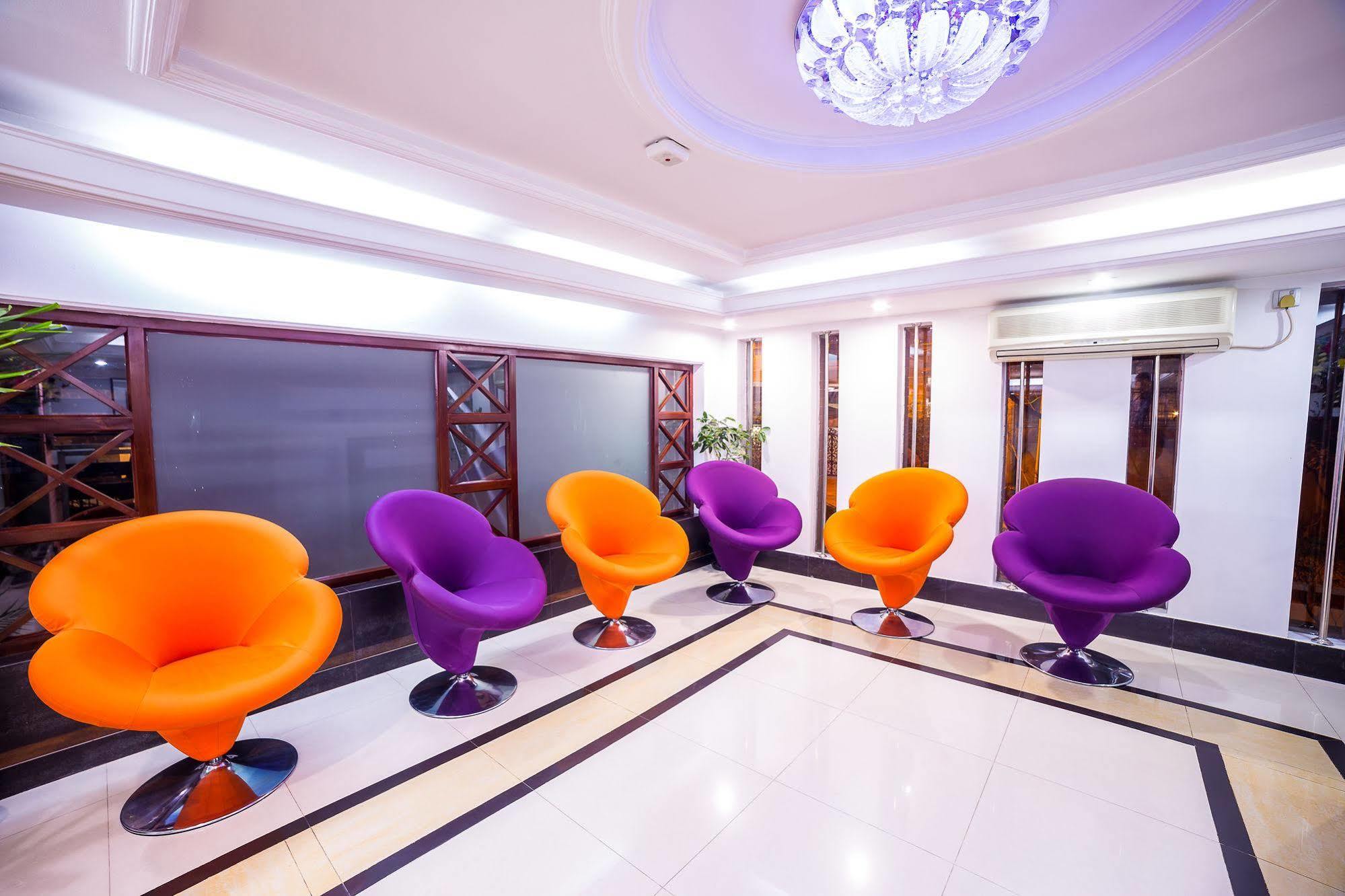 Nascent Gardenia Luxury Suites Дакка Екстер'єр фото