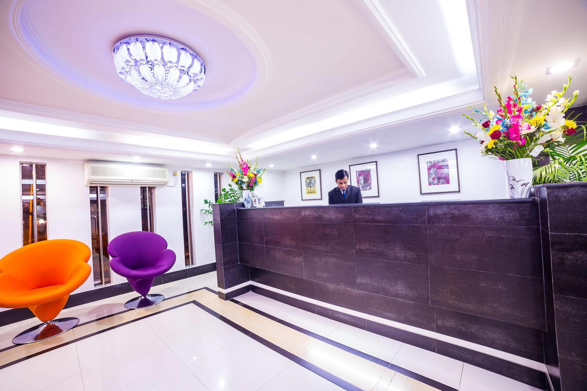 Nascent Gardenia Luxury Suites Дакка Екстер'єр фото