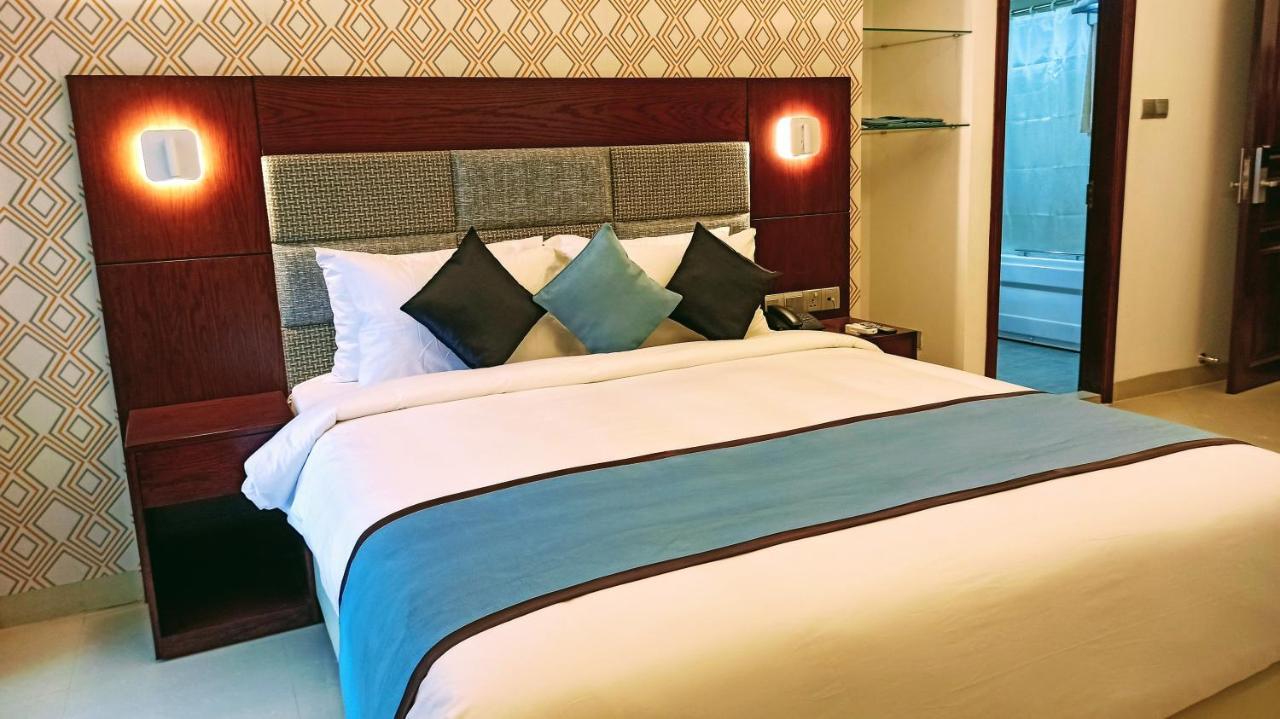 Nascent Gardenia Luxury Suites Дакка Екстер'єр фото